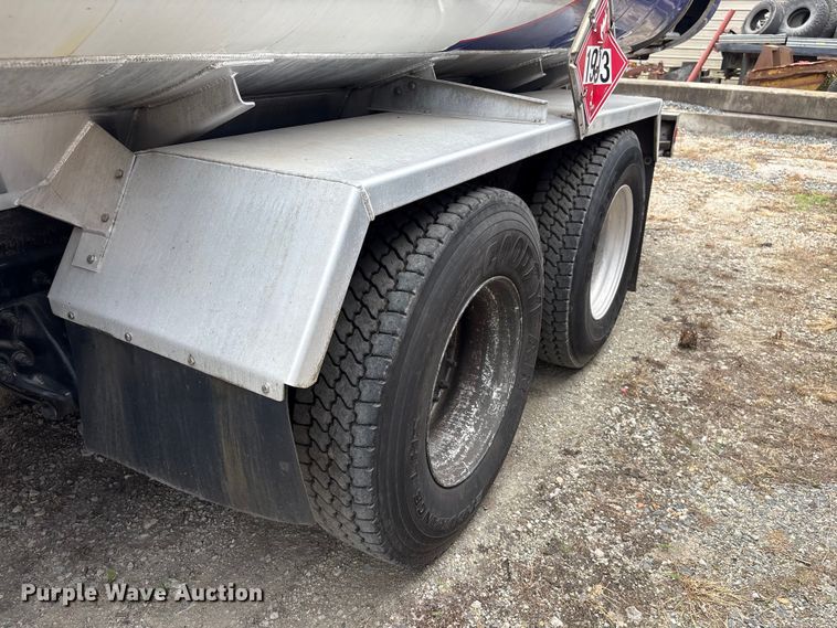 image for item EF1244 2014 Kenworth T3 Series fuel truck