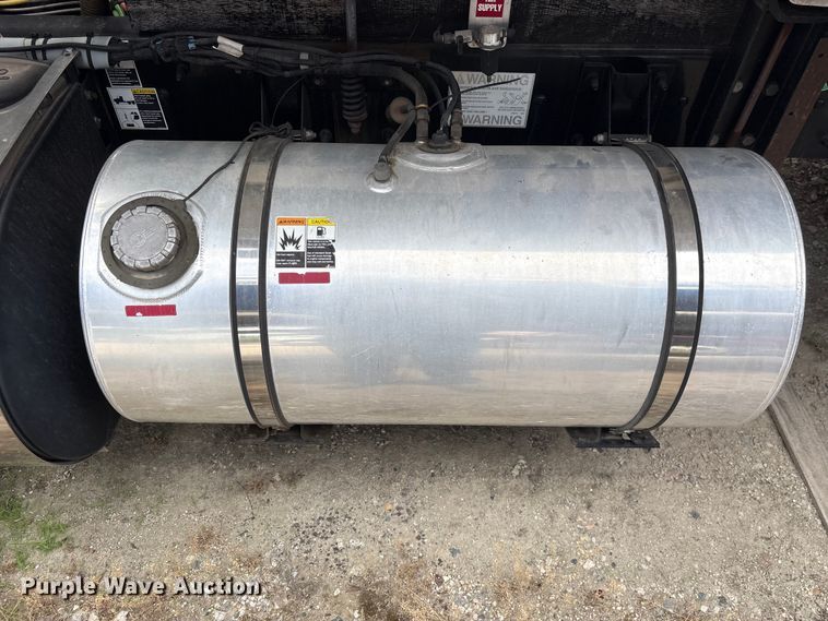 image for item EF1244 2014 Kenworth T3 Series fuel truck