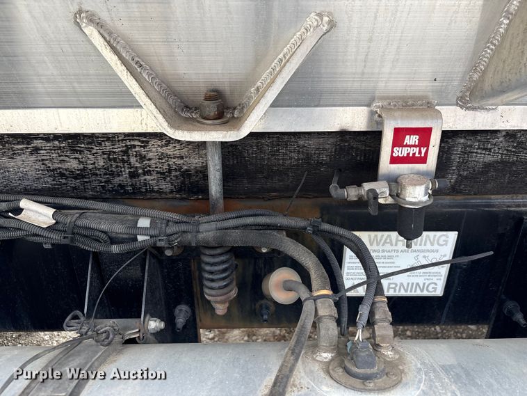 image for item EF1244 2014 Kenworth T3 Series fuel truck
