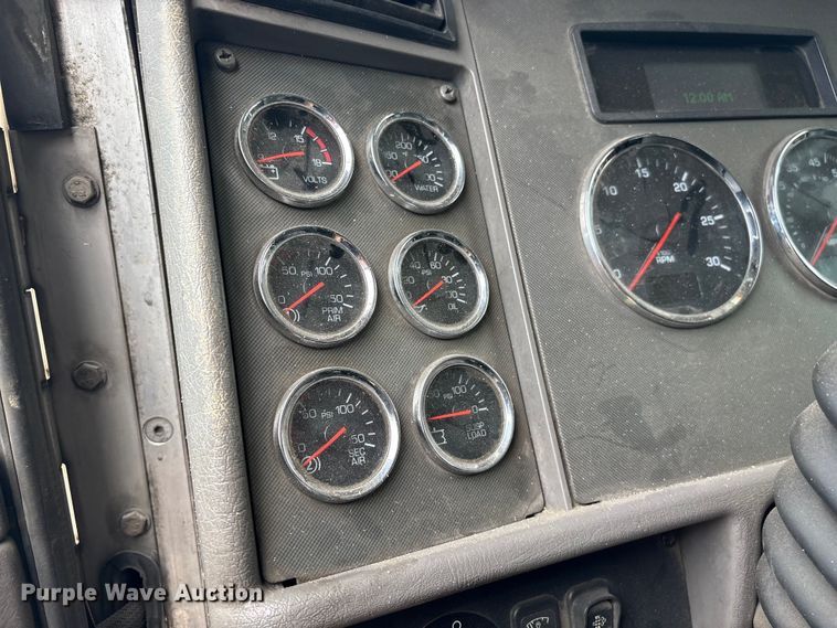 image for item EF1244 2014 Kenworth T3 Series fuel truck