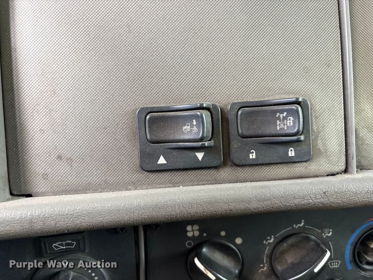 image for item EF1244 2014 Kenworth T3 Series fuel truck
