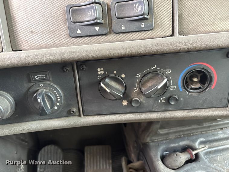 image for item EF1244 2014 Kenworth T3 Series fuel truck