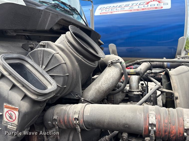 image for item EF1244 2014 Kenworth T3 Series fuel truck