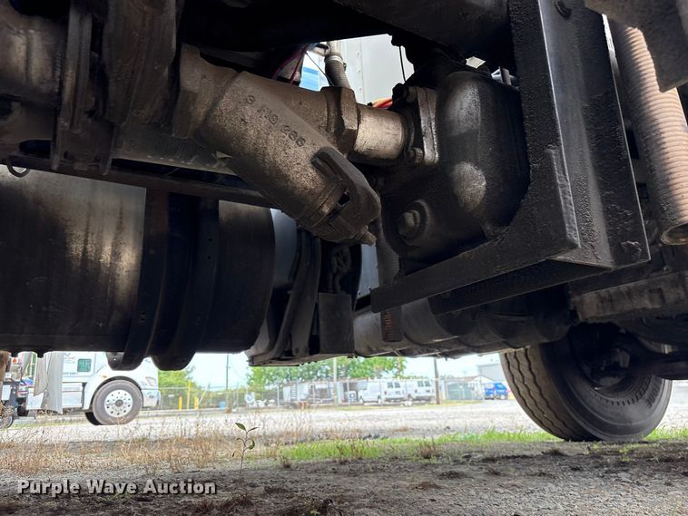 image for item EF1244 2014 Kenworth T3 Series fuel truck