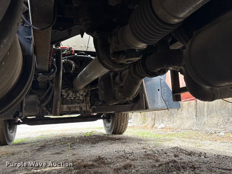 image for item EF1244 2014 Kenworth T3 Series fuel truck
