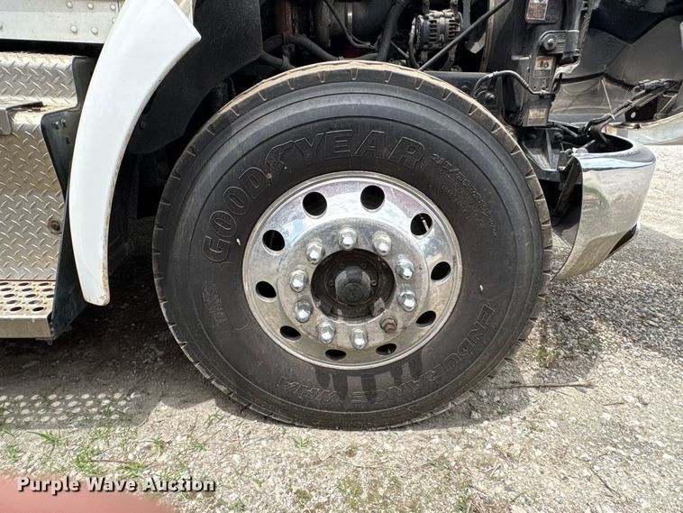 image for item EF1244 2014 Kenworth T3 Series fuel truck