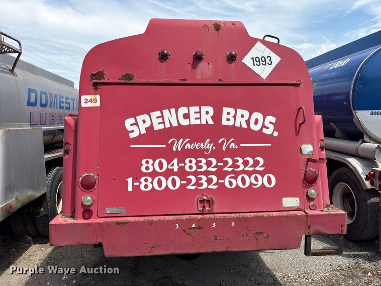 image for item EF1245 2004 Freightliner Business Class M2 fuel truck