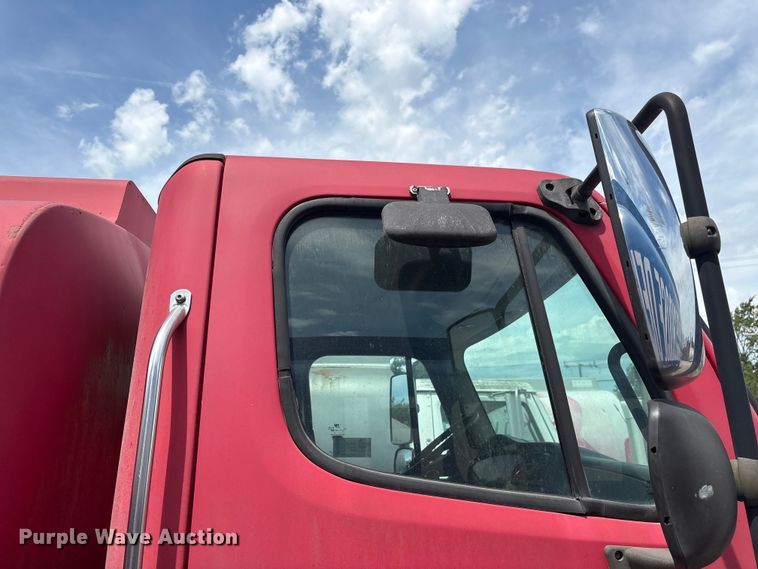 image for item EF1245 2004 Freightliner Business Class M2 fuel truck