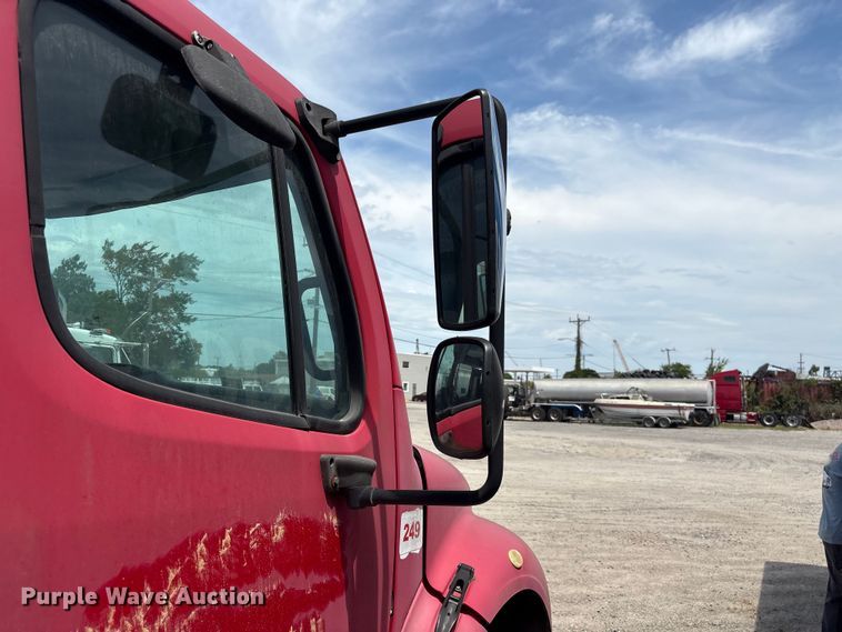 image for item EF1245 2004 Freightliner Business Class M2 fuel truck