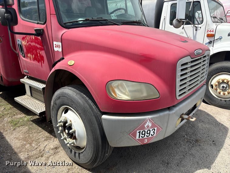 image for item EF1245 2004 Freightliner Business Class M2 fuel truck