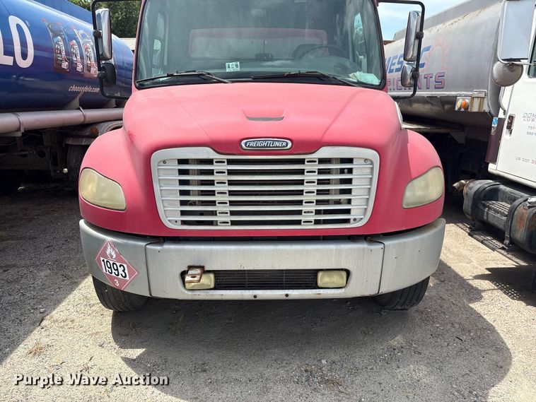 image for item EF1245 2004 Freightliner Business Class M2 fuel truck