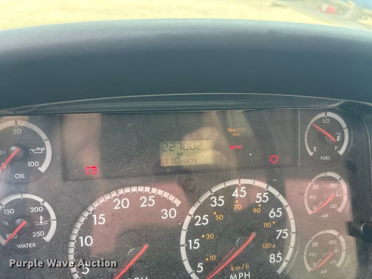 image for item EF1245 2004 Freightliner Business Class M2 fuel truck