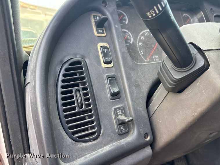image for item EF1245 2004 Freightliner Business Class M2 fuel truck