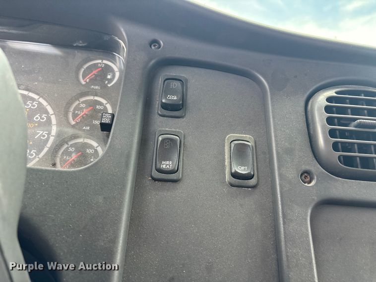 image for item EF1245 2004 Freightliner Business Class M2 fuel truck