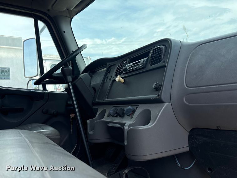 image for item EF1245 2004 Freightliner Business Class M2 fuel truck