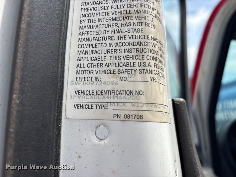image for item EF1245 2004 Freightliner Business Class M2 fuel truck