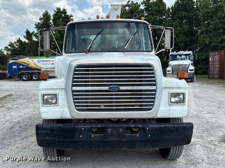 image for item EF1246 1993 Ford LN8000 crane truck