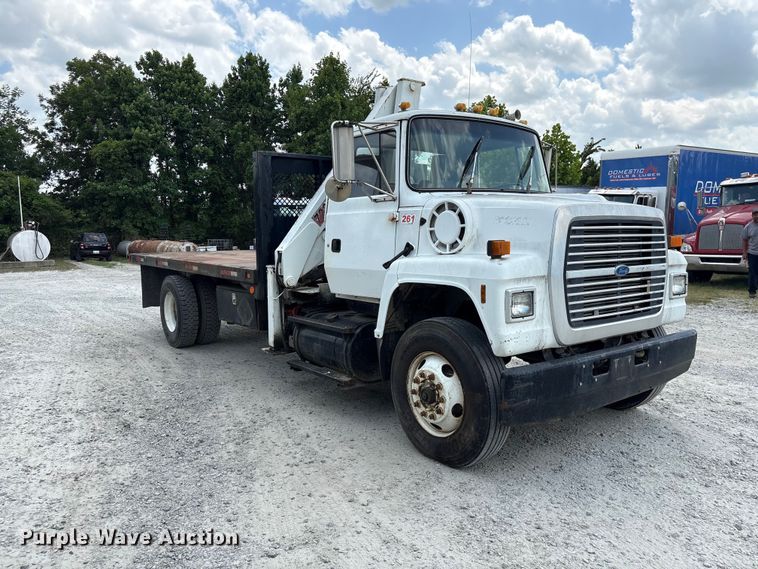 image for item EF1246 1993 Ford LN8000 crane truck