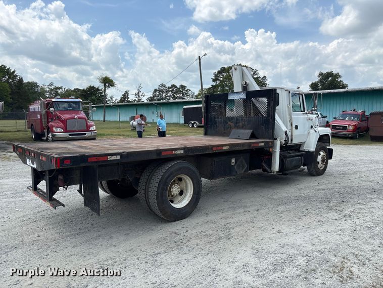image for item EF1246 1993 Ford LN8000 crane truck