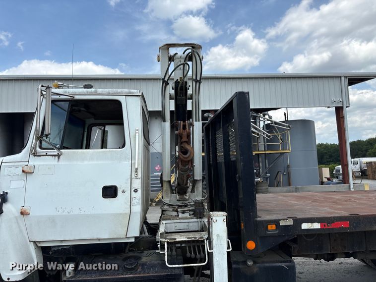image for item EF1246 1993 Ford LN8000 crane truck