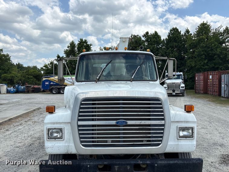 image for item EF1246 1993 Ford LN8000 crane truck