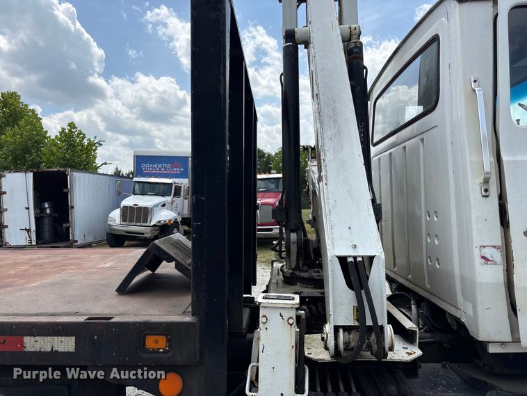 image for item EF1246 1993 Ford LN8000 crane truck