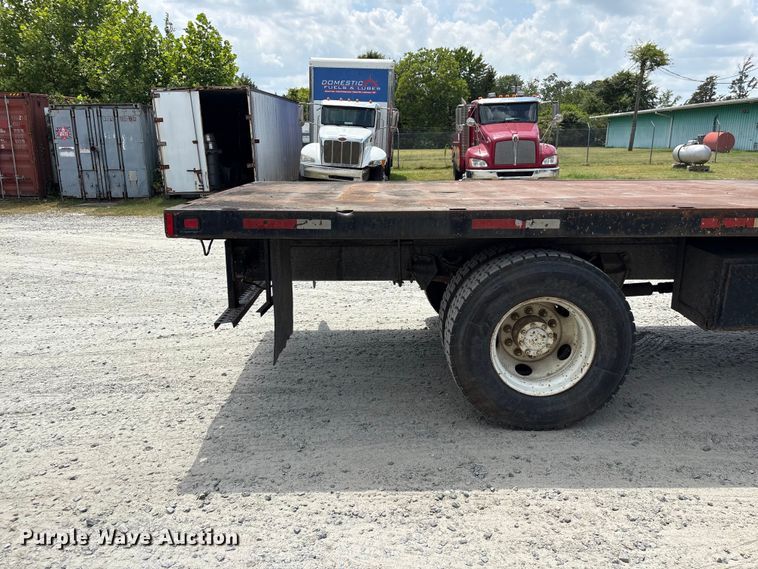 image for item EF1246 1993 Ford LN8000 crane truck