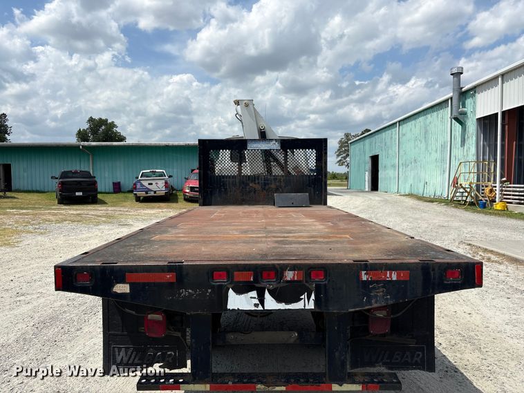 image for item EF1246 1993 Ford LN8000 crane truck