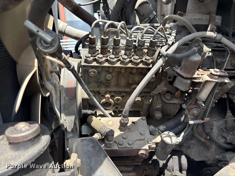 image for item EF1246 1993 Ford LN8000 crane truck