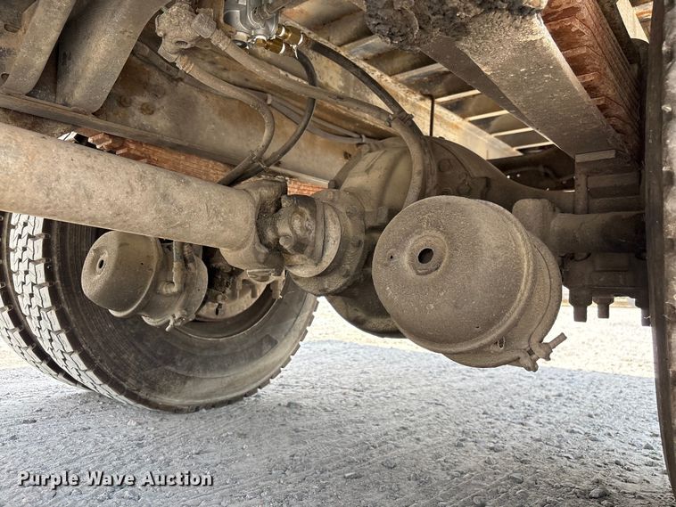 image for item EF1246 1993 Ford LN8000 crane truck