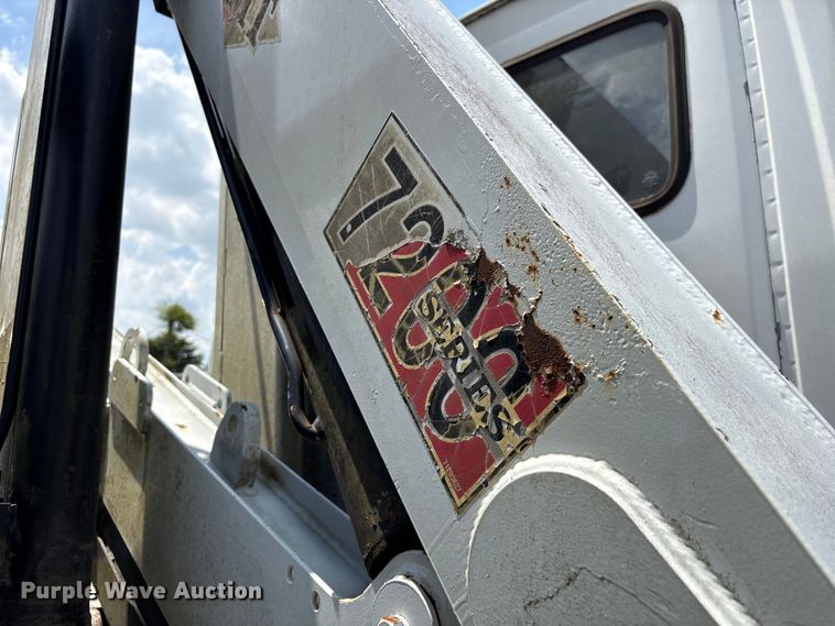 image for item EF1246 1993 Ford LN8000 crane truck