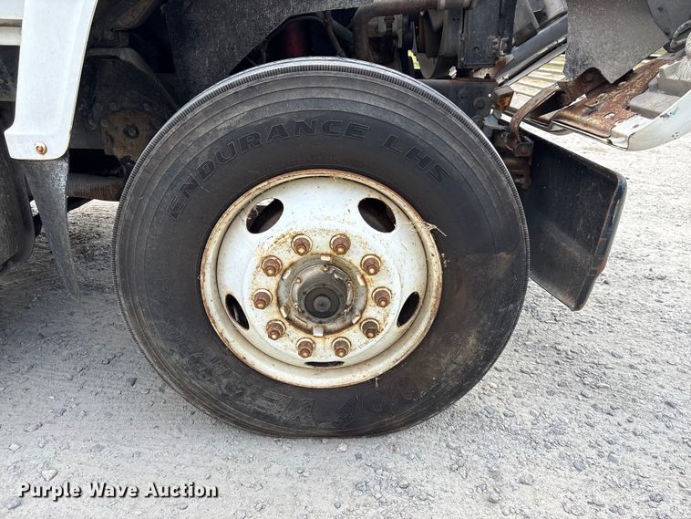 image for item EF1246 1993 Ford LN8000 crane truck