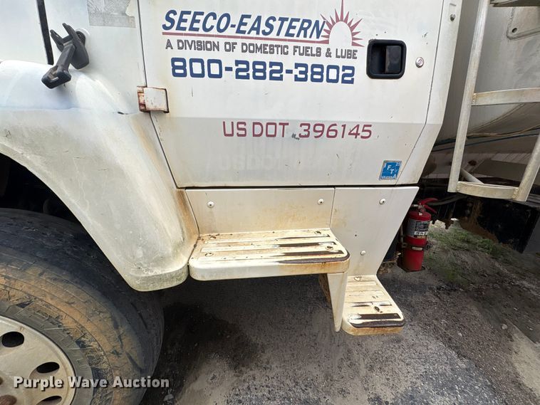 image for item EF1261 1994 Ford LN8000 fuel truck