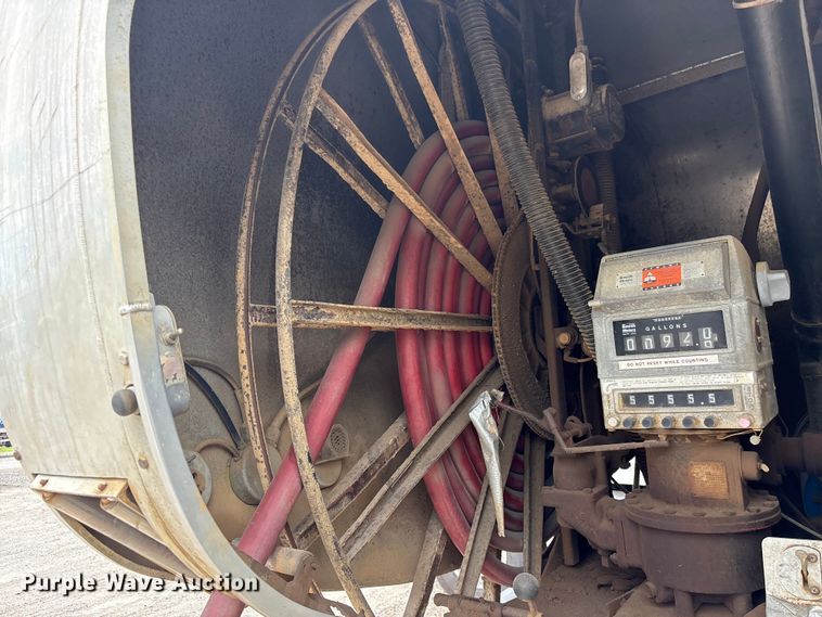 image for item EF1261 1994 Ford LN8000 fuel truck