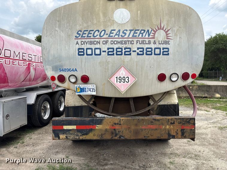 image for item EF1261 1994 Ford LN8000 fuel truck