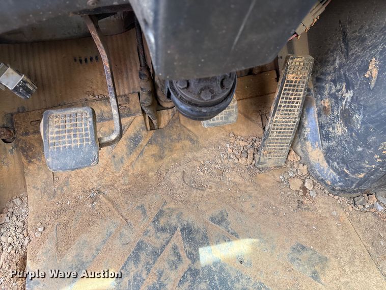 image for item EF1261 1994 Ford LN8000 fuel truck