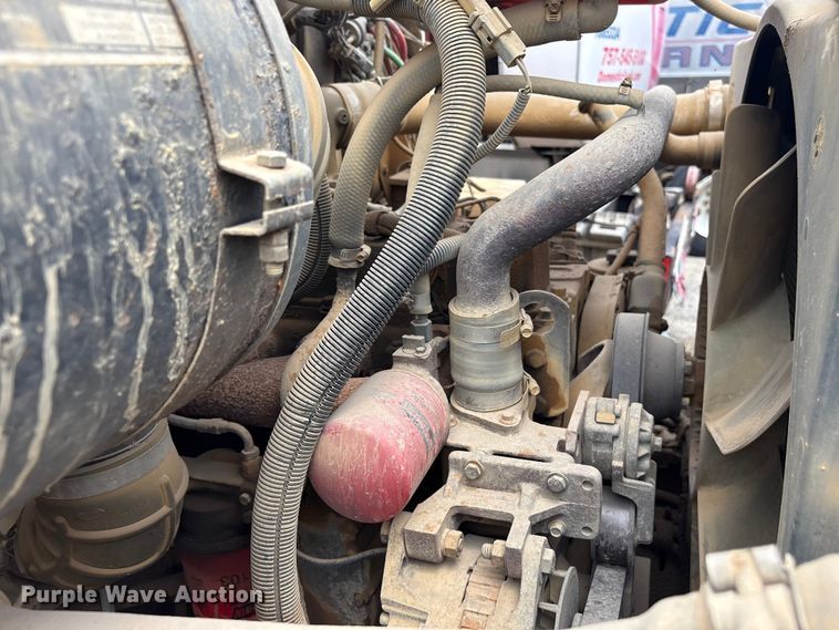 image for item EF1261 1994 Ford LN8000 fuel truck