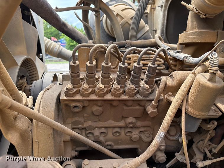 image for item EF1261 1994 Ford LN8000 fuel truck