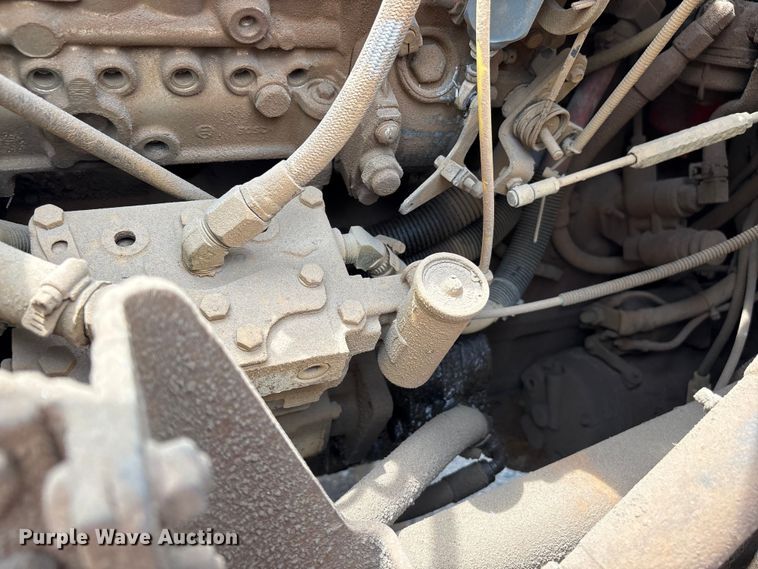 image for item EF1261 1994 Ford LN8000 fuel truck