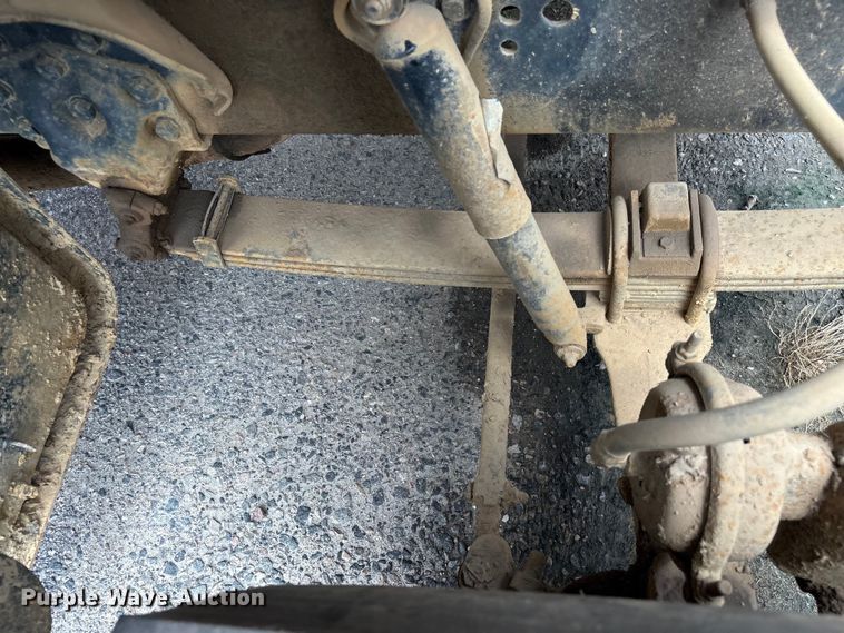 image for item EF1261 1994 Ford LN8000 fuel truck