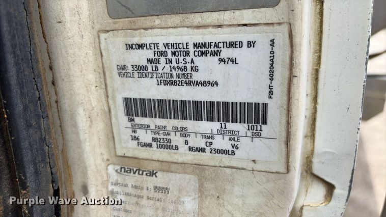 image for item EF1261 1994 Ford LN8000 fuel truck