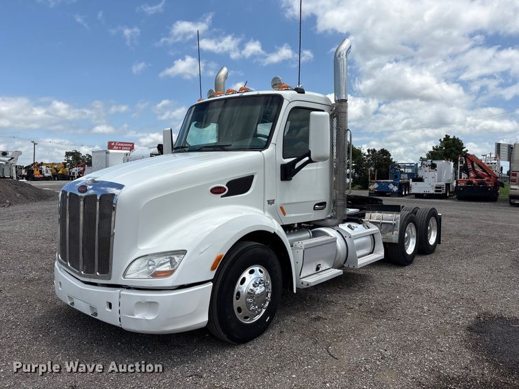 image for item EG9188 2013 Peterbilt 579 semi truck