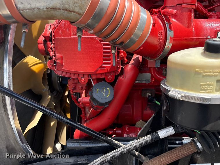 image for item EG9188 2013 Peterbilt 579 semi truck