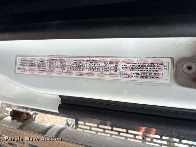 image for item EG9188 2013 Peterbilt 579 semi truck