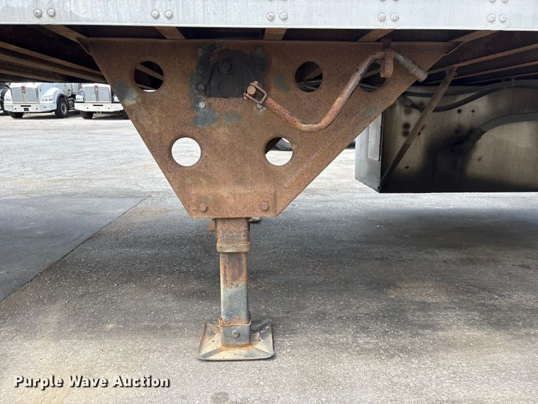 image for item EI5815 2008 Utility VS2DX dry van trailer