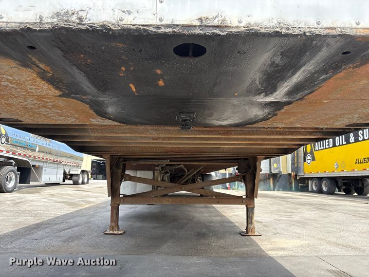 image for item EI5815 2008 Utility VS2DX dry van trailer