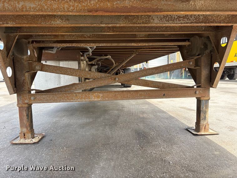 image for item EI5815 2008 Utility VS2DX dry van trailer