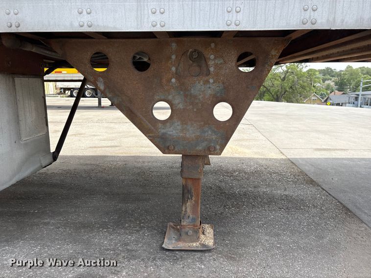 image for item EI5815 2008 Utility VS2DX dry van trailer