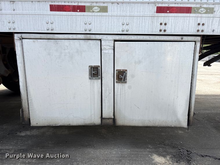 image for item EI5815 2008 Utility VS2DX dry van trailer