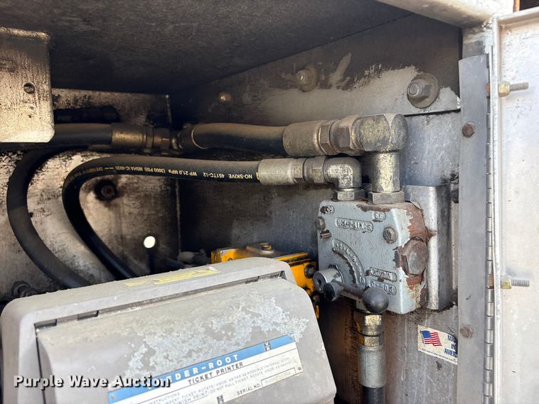 image for item EI5815 2008 Utility VS2DX dry van trailer